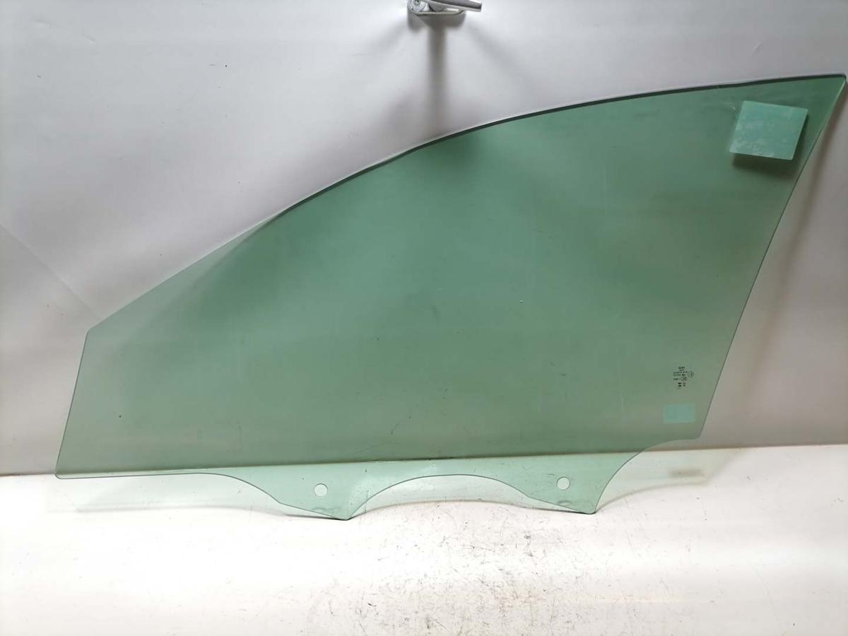 VW Passat B9 original T&uuml;rscheibe vorn rechts Bj.2024